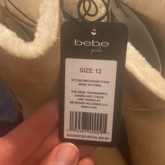Bebe girls fuzzy boots - Picture 6 of 6